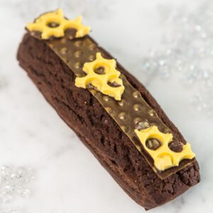 Dark Chocolate Honeycomb Crunch Eclair