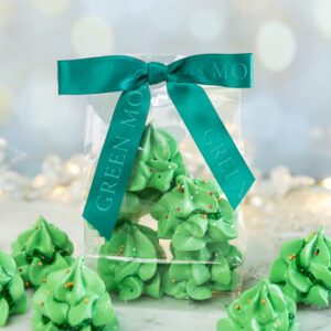 Small green Christmas tree meringues